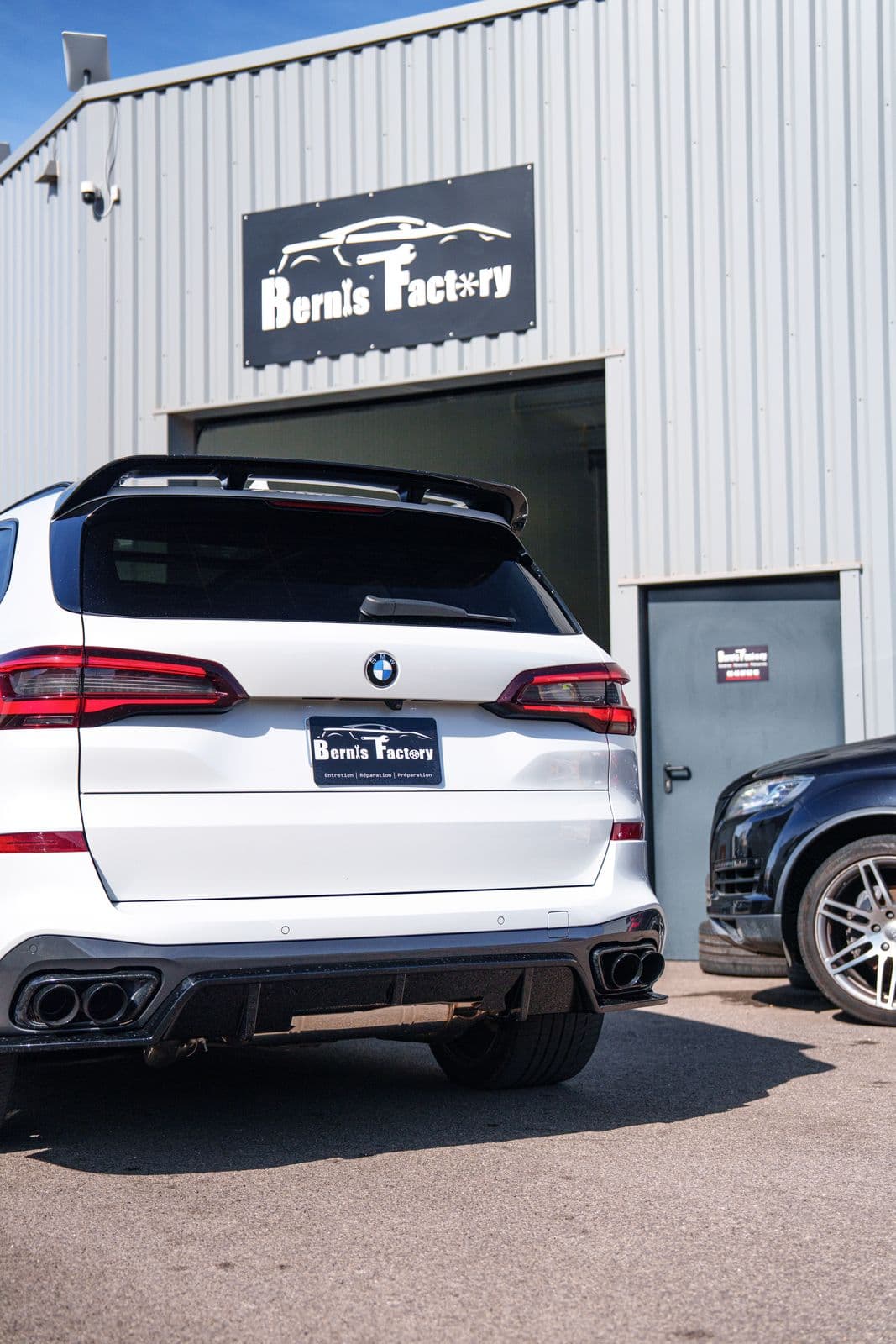 BMW X5 M50i — photo 3